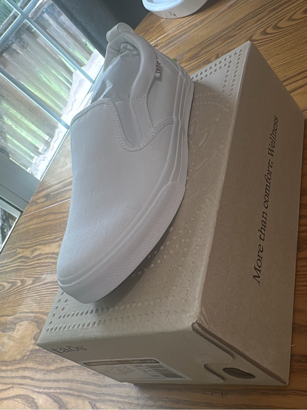 Taos NWT Rubber Soul Women Slip On Sneakers,  Women's| Color - White. (RoomK)